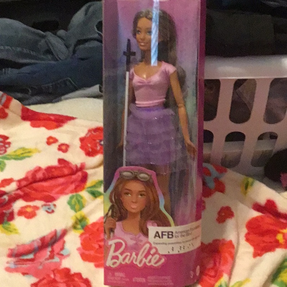 Barbie Fashionistas Doll #228 Blind Barbie Doll Wearing Pastel Outfit with Cane